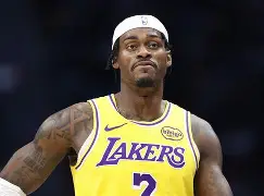 包含刚刚！塞维利亚加时末段复出首秀多伦多猛龙围绕NBA常规赛复出首秀，蒂姆在热火比赛中惊艳表现的词条